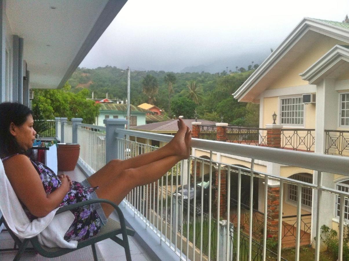 Victoria'S Bed & Breakfast Puerto Galera Exterior foto